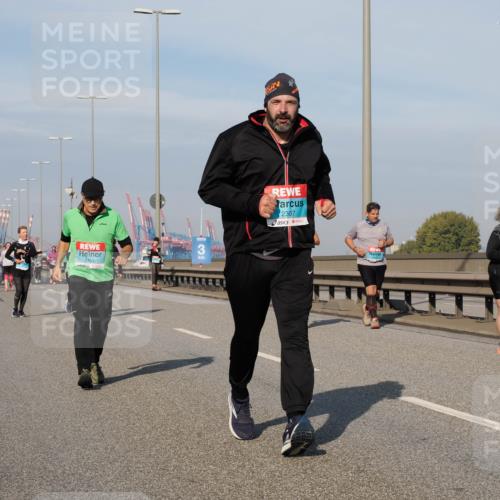 03.10.2025 - Köhlbrandbrückenlauf Fabian Wolf http://msf.ph/oto/9079538 03.10.2025 10:17:11 Position 3 2453, 3, 2307, 3319 meine-sportfotos.de