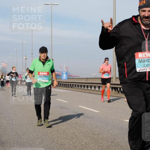 03.10.2025 - Köhlbrandbrückenlauf Fabian Wolf http://msf.ph/oto/9079579 03.10.2025 10:17:12 Position 3 2453, 3, 2307 meine-sportfotos.de