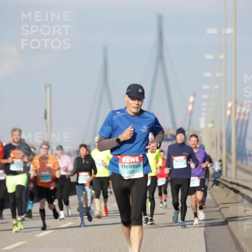 03.10.2025 - Köhlbrandbrückenlauf Jannik Wohlers http://msf.ph/oto/9079582 03.10.2025 09:53:35 Position 3 3261 meine-sportfotos.de
