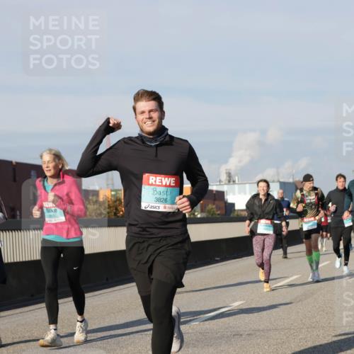 03.10.2025 - Köhlbrandbrückenlauf Jannik Wohlers http://msf.ph/oto/9079606 03.10.2025 10:01:33 Position 3 2853, 3826 meine-sportfotos.de