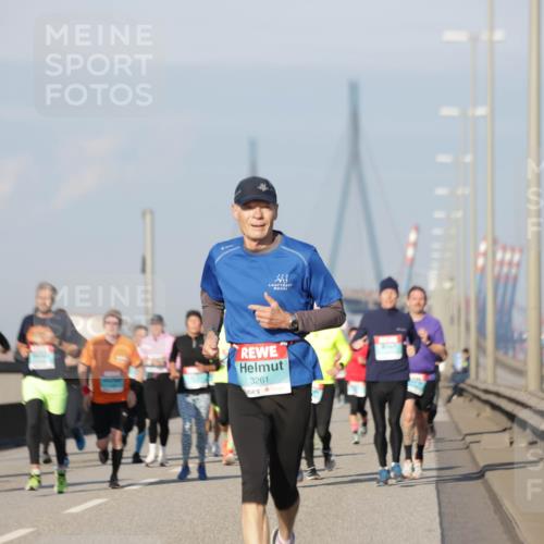 03.10.2025 - Köhlbrandbrückenlauf Jannik Wohlers http://msf.ph/oto/9079631 03.10.2025 09:53:36 Position 3 3261 meine-sportfotos.de
