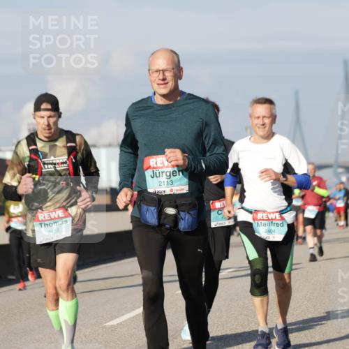 03.10.2025 - Köhlbrandbrückenlauf Jannik Wohlers http://msf.ph/oto/9079648 03.10.2025 10:01:35 Position 3 1834, 2413, 2113, 2404 meine-sportfotos.de