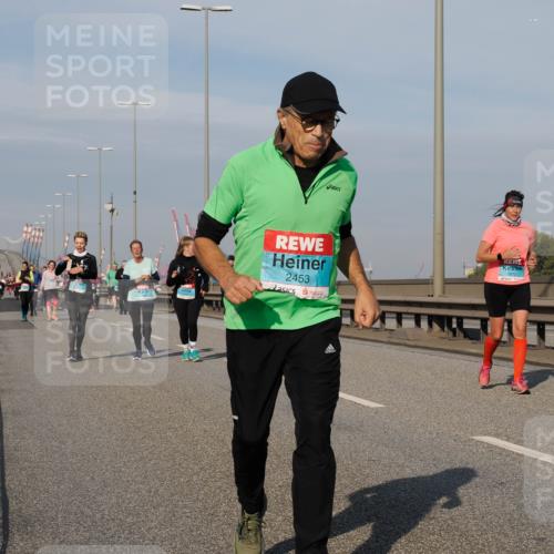 03.10.2025 - Köhlbrandbrückenlauf Fabian Wolf http://msf.ph/oto/9079652 03.10.2025 10:17:14 Position 3 2453, 2612 meine-sportfotos.de