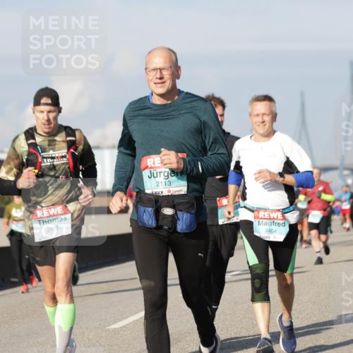 03.10.2025 - Köhlbrandbrückenlauf Jannik Wohlers http://msf.ph/oto/9079653 03.10.2025 10:01:35 Position 3 834, 2413, 2113, 2404 meine-sportfotos.de