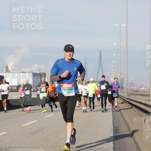 03.10.2025 - Köhlbrandbrückenlauf Jannik Wohlers http://msf.ph/oto/9079699 03.10.2025 09:53:38 Position 3 3261 meine-sportfotos.de