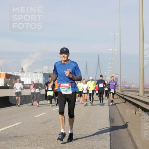 03.10.2025 - Köhlbrandbrückenlauf Jannik Wohlers http://msf.ph/oto/9079720 03.10.2025 09:53:39 Position 3 3261 meine-sportfotos.de