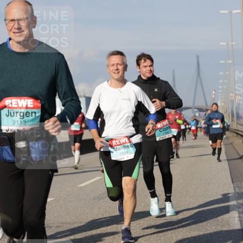 03.10.2025 - Köhlbrandbrückenlauf Jannik Wohlers http://msf.ph/oto/9079738 03.10.2025 10:01:36 Position 3 020, 2113, 2413, 2404, 1760 meine-sportfotos.de