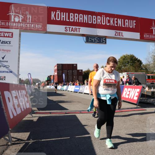 03.10.2025 - Köhlbrandbrückenlauf Lena Gebhardt http://msf.ph/oto/9079762 03.10.2025 13:45:15 Ziel 5015, 6264, 6695 meine-sportfotos.de