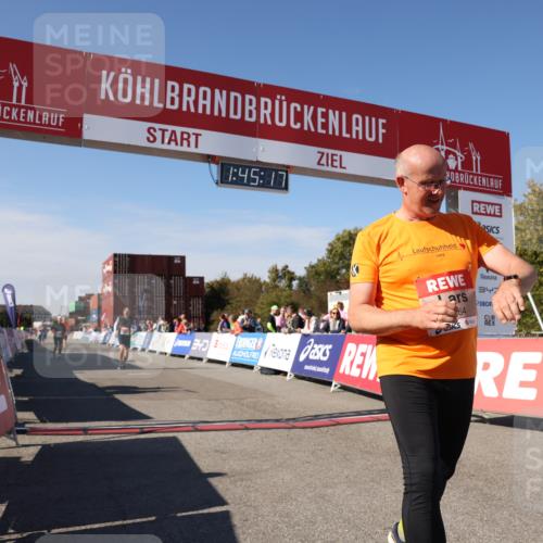 03.10.2025 - Köhlbrandbrückenlauf Lena Gebhardt http://msf.ph/oto/9079809 03.10.2025 13:45:18 Ziel 5015, 5600, 6264, 6695 meine-sportfotos.de