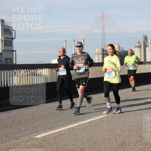 03.10.2025 - Köhlbrandbrückenlauf Lena Gebhardt http://msf.ph/oto/9079850 03.10.2025 10:03:34 Position 2 2103, 1762 meine-sportfotos.de