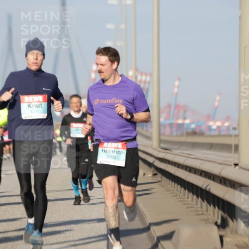 03.10.2025 - Köhlbrandbrückenlauf Jannik Wohlers http://msf.ph/oto/9079864 03.10.2025 09:53:41 Position 3 1257, 2990 meine-sportfotos.de