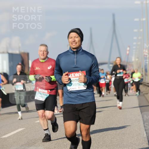 03.10.2025 - Köhlbrandbrückenlauf Jannik Wohlers http://msf.ph/oto/9079881 03.10.2025 10:01:42 Position 3 2900, 2376 meine-sportfotos.de