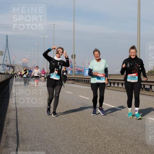 03.10.2025 - Köhlbrandbrückenlauf Fabian Wolf http://msf.ph/oto/9079883 03.10.2025 10:17:19 Position 3 928, 2926 meine-sportfotos.de