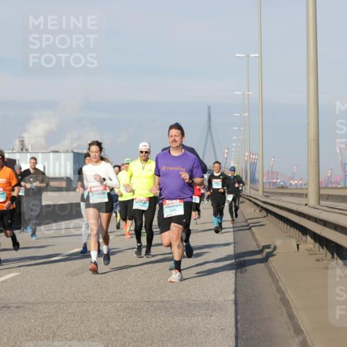 03.10.2025 - Köhlbrandbrückenlauf Jannik Wohlers http://msf.ph/oto/9079909 03.10.2025 09:53:43 Position 3 2990 meine-sportfotos.de