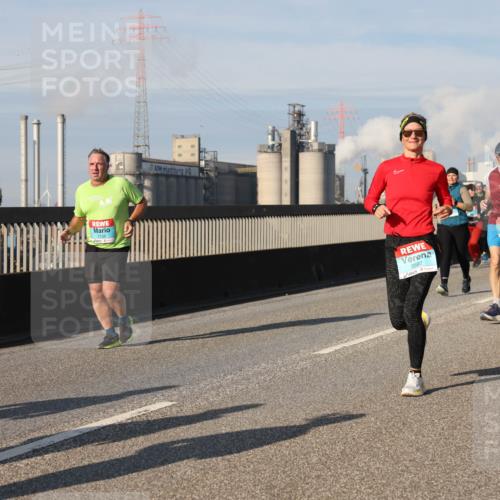 03.10.2025 - Köhlbrandbrückenlauf Lena Gebhardt http://msf.ph/oto/9079926 03.10.2025 10:03:36 Position 2 3597, 2970 meine-sportfotos.de