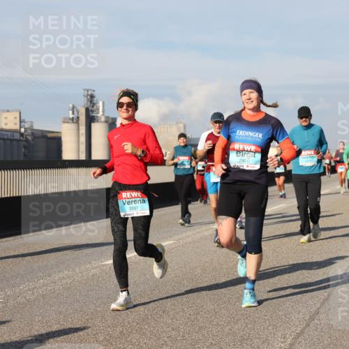 03.10.2025 - Köhlbrandbrückenlauf Lena Gebhardt http://msf.ph/oto/9079948 03.10.2025 10:03:36 Position 2 3597, 2970, 2111 meine-sportfotos.de