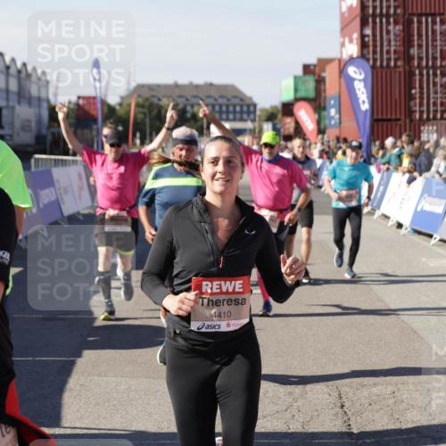 03.10.2025 - Köhlbrandbrückenlauf Jannik Wohlers http://msf.ph/oto/9079958 03.10.2025 13:17:46 Ziel 4410, 4645, 4679, 4829, 5168, 5339, 5685, 5731, 5732, 5917, 6331, 6388, 6485, 6704 meine-sportfotos.de