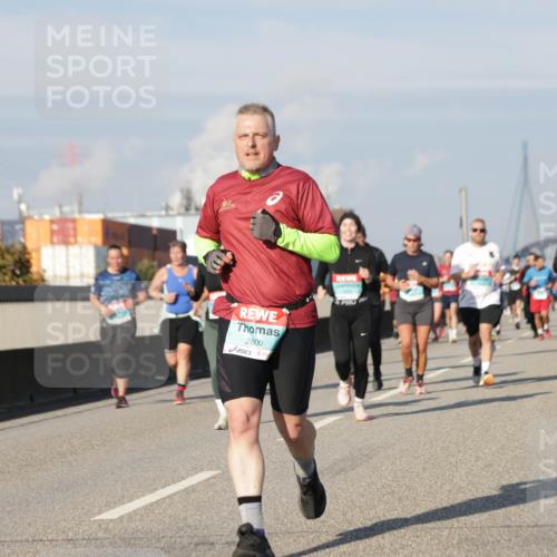 03.10.2025 - Köhlbrandbrückenlauf Jannik Wohlers http://msf.ph/oto/9079980 03.10.2025 10:01:44 Position 3 2800 meine-sportfotos.de
