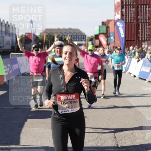 03.10.2025 - Köhlbrandbrückenlauf Jannik Wohlers http://msf.ph/oto/9079988 03.10.2025 13:17:46 Ziel 4410, 4645, 4679, 4829, 5168, 5339, 5685, 5731, 5732, 5917, 6331, 6388, 6485, 6704 meine-sportfotos.de