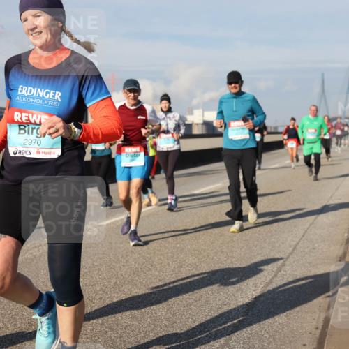 03.10.2025 - Köhlbrandbrückenlauf Lena Gebhardt http://msf.ph/oto/9080006 03.10.2025 10:03:37 Position 2 2970 meine-sportfotos.de