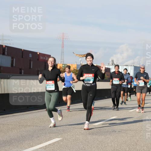 03.10.2025 - Köhlbrandbrückenlauf Jannik Wohlers http://msf.ph/oto/9080029 03.10.2025 10:01:47 Position 3 1850, 24, 1835 meine-sportfotos.de