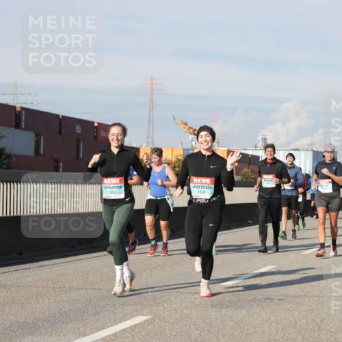 03.10.2025 - Köhlbrandbrückenlauf Jannik Wohlers http://msf.ph/oto/9080044 03.10.2025 10:01:47 Position 3 17, 1850, 1835 meine-sportfotos.de