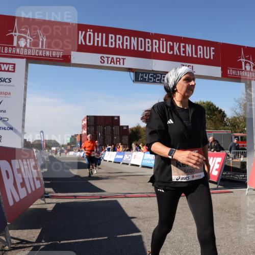 03.10.2025 - Köhlbrandbrückenlauf Lena Gebhardt http://msf.ph/oto/9080045 03.10.2025 13:45:27 Ziel 5223, 5600, 5999, 6695 meine-sportfotos.de