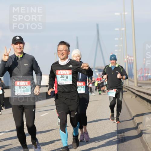 03.10.2025 - Köhlbrandbrückenlauf Jannik Wohlers http://msf.ph/oto/9080084 03.10.2025 09:53:47 Position 3 3641, 2735, 2736, 555 meine-sportfotos.de