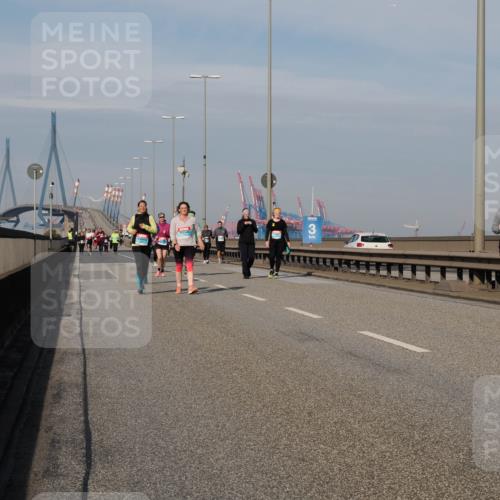 03.10.2025 - Köhlbrandbrückenlauf Fabian Wolf http://msf.ph/oto/9080086 03.10.2025 10:17:24 Position 3  meine-sportfotos.de