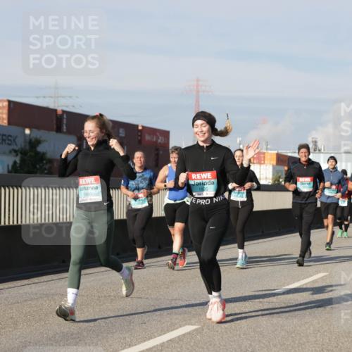 03.10.2025 - Köhlbrandbrückenlauf Jannik Wohlers http://msf.ph/oto/9080090 03.10.2025 10:01:47 Position 3 1850, 1885, 2 meine-sportfotos.de