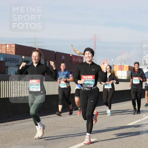 03.10.2025 - Köhlbrandbrückenlauf Jannik Wohlers http://msf.ph/oto/9080107 03.10.2025 10:01:48 Position 3 1850, 1835 meine-sportfotos.de