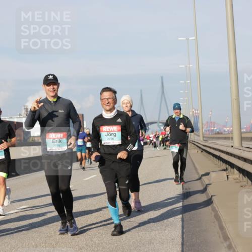 03.10.2025 - Köhlbrandbrückenlauf Jannik Wohlers http://msf.ph/oto/9080118 03.10.2025 09:53:48 Position 3 1409, 3641, 2735, 2736 meine-sportfotos.de