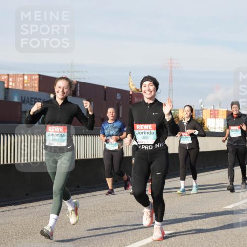 03.10.2025 - Köhlbrandbrückenlauf Jannik Wohlers http://msf.ph/oto/9080119 03.10.2025 10:01:48 Position 3 1850, 1835, 1614, 884 meine-sportfotos.de
