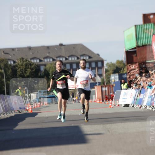 03.10.2025 - Köhlbrandbrückenlauf Jannik Wohlers http://msf.ph/oto/9080121 03.10.2025 12:50:03 Ziel 4035, 6086 meine-sportfotos.de