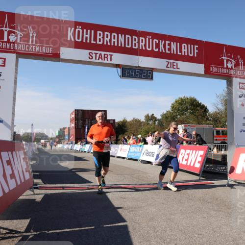 03.10.2025 - Köhlbrandbrückenlauf Lena Gebhardt http://msf.ph/oto/9080125 03.10.2025 13:45:30 Ziel 5223, 5600, 5999, 6695 meine-sportfotos.de
