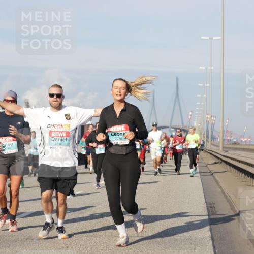 03.10.2025 - Köhlbrandbrückenlauf Jannik Wohlers http://msf.ph/oto/9080136 03.10.2025 10:01:49 Position 3 1803, 684, 24, 2836, 2270 meine-sportfotos.de