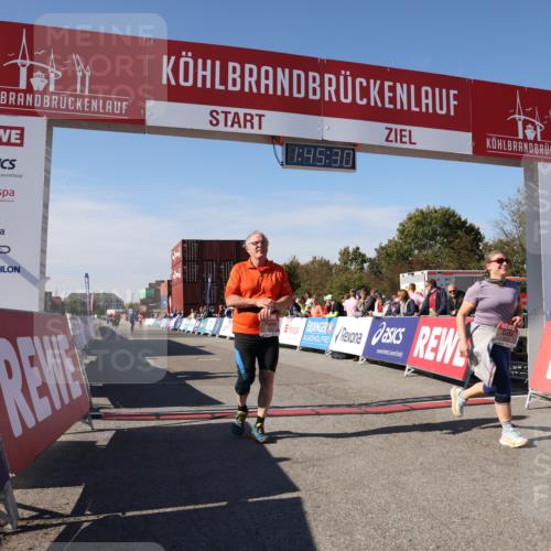 03.10.2025 - Köhlbrandbrückenlauf Lena Gebhardt http://msf.ph/oto/9080154 03.10.2025 13:45:30 Ziel 5223, 5600, 5999, 6695 meine-sportfotos.de