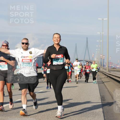 03.10.2025 - Köhlbrandbrückenlauf Jannik Wohlers http://msf.ph/oto/9080160 03.10.2025 10:01:49 Position 3 1803, 884, 24, 2836, 2270 meine-sportfotos.de