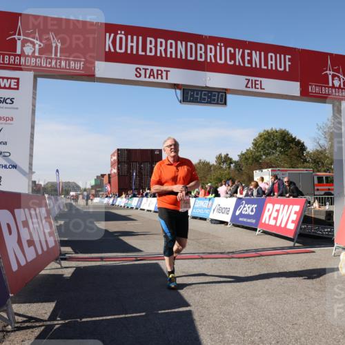 03.10.2025 - Köhlbrandbrückenlauf Lena Gebhardt http://msf.ph/oto/9080168 03.10.2025 13:45:30 Ziel 5223, 5600, 5999, 6695 meine-sportfotos.de