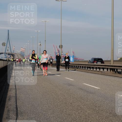 03.10.2025 - Köhlbrandbrückenlauf Fabian Wolf http://msf.ph/oto/9080170 03.10.2025 10:17:26 Position 3 3 meine-sportfotos.de