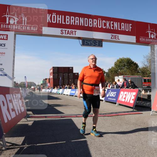 03.10.2025 - Köhlbrandbrückenlauf Lena Gebhardt http://msf.ph/oto/9080185 03.10.2025 13:45:31 Ziel 5223, 5600, 5999, 6695 meine-sportfotos.de