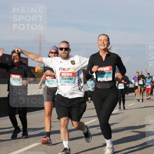 03.10.2025 - Köhlbrandbrückenlauf Jannik Wohlers http://msf.ph/oto/9080204 03.10.2025 10:01:50 Position 3 1803, 884, 24, 2836, 2270 meine-sportfotos.de