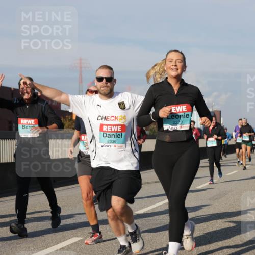 03.10.2025 - Köhlbrandbrückenlauf Jannik Wohlers http://msf.ph/oto/9080208 03.10.2025 10:01:50 Position 3 1803, 24, 2836, 2270 meine-sportfotos.de
