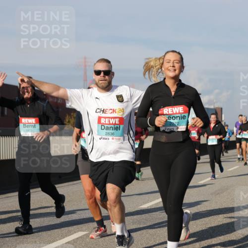 03.10.2025 - Köhlbrandbrückenlauf Jannik Wohlers http://msf.ph/oto/9080212 03.10.2025 10:01:50 Position 3 24, 1803, 2836, 2270 meine-sportfotos.de