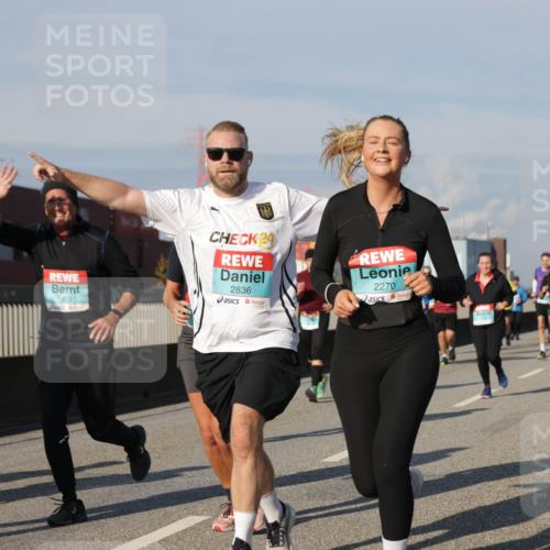 03.10.2025 - Köhlbrandbrückenlauf Jannik Wohlers http://msf.ph/oto/9080223 03.10.2025 10:01:50 Position 3 17, 1803, 24, 2836, 2270 meine-sportfotos.de