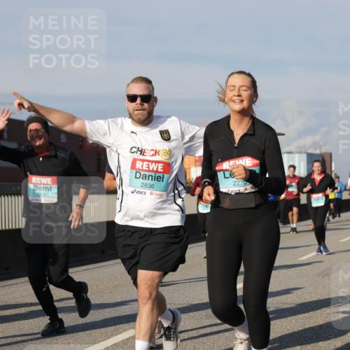 03.10.2025 - Köhlbrandbrückenlauf Jannik Wohlers http://msf.ph/oto/9080226 03.10.2025 10:01:50 Position 3 1803, 24, 2836, 2270 meine-sportfotos.de