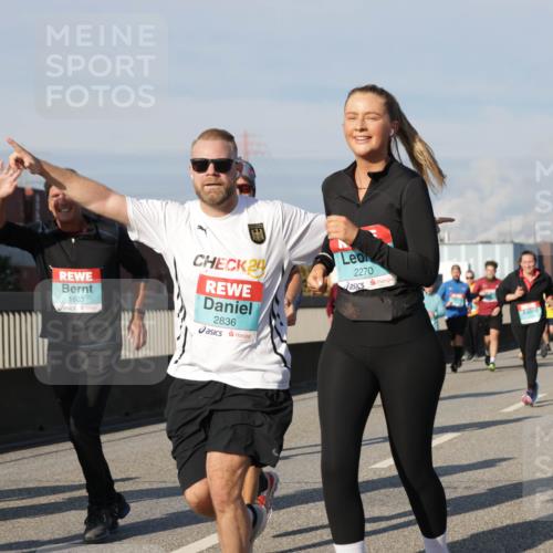 03.10.2025 - Köhlbrandbrückenlauf Jannik Wohlers http://msf.ph/oto/9080237 03.10.2025 10:01:50 Position 3 1803, 24, 2836, 2270 meine-sportfotos.de