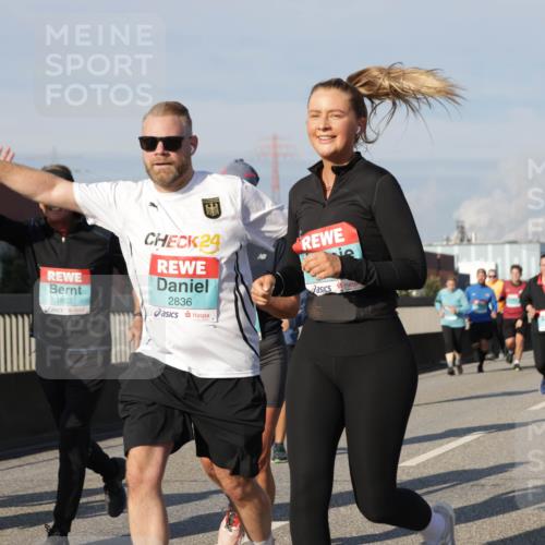 03.10.2025 - Köhlbrandbrückenlauf Jannik Wohlers http://msf.ph/oto/9080252 03.10.2025 10:01:50 Position 3 1803, 24, 2836 meine-sportfotos.de