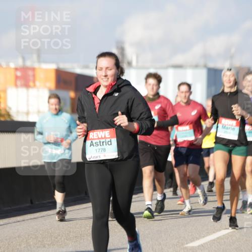 03.10.2025 - Köhlbrandbrückenlauf Jannik Wohlers http://msf.ph/oto/9080269 03.10.2025 10:01:52 Position 3 1778, 2514 meine-sportfotos.de