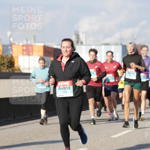 03.10.2025 - Köhlbrandbrückenlauf Jannik Wohlers http://msf.ph/oto/9080272 03.10.2025 10:01:52 Position 3 1778 meine-sportfotos.de